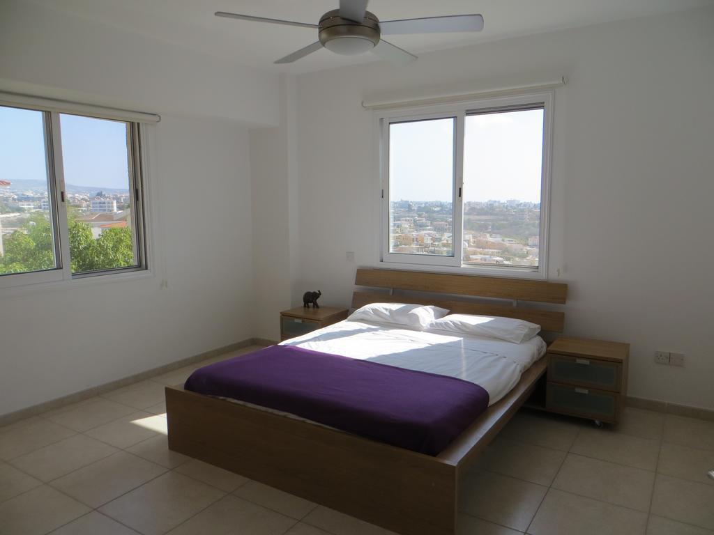 Melania Apartment Пафос Экстерьер фото